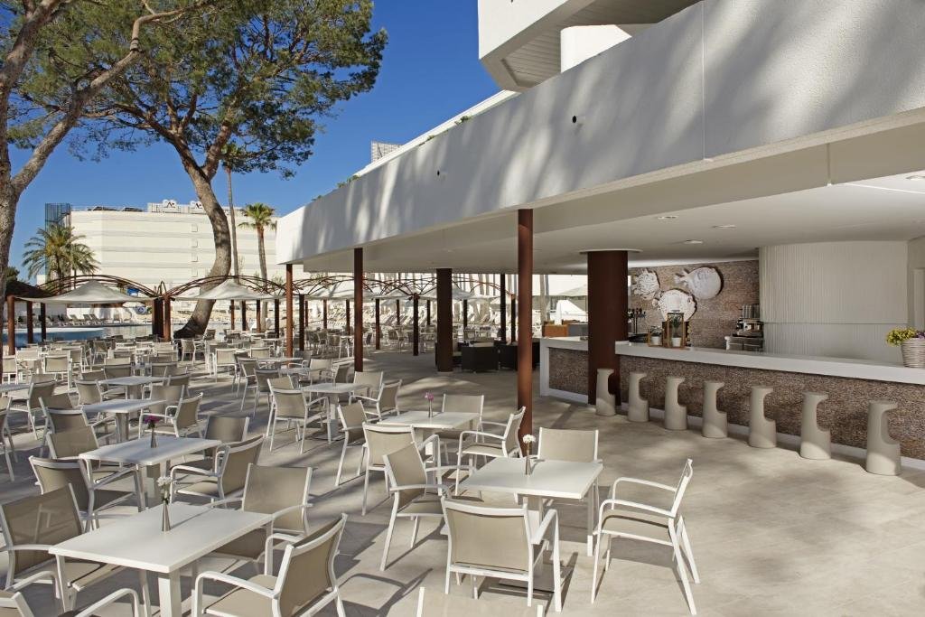 Iberostar Waves48778526