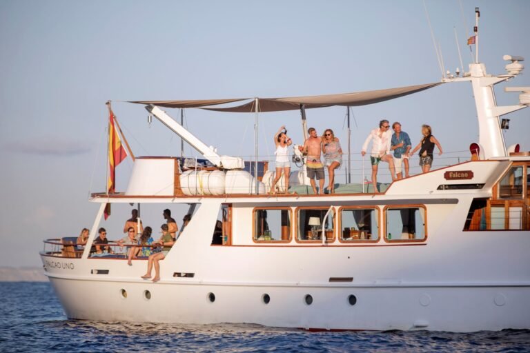 Private yacht for a corporate group in Mallorca