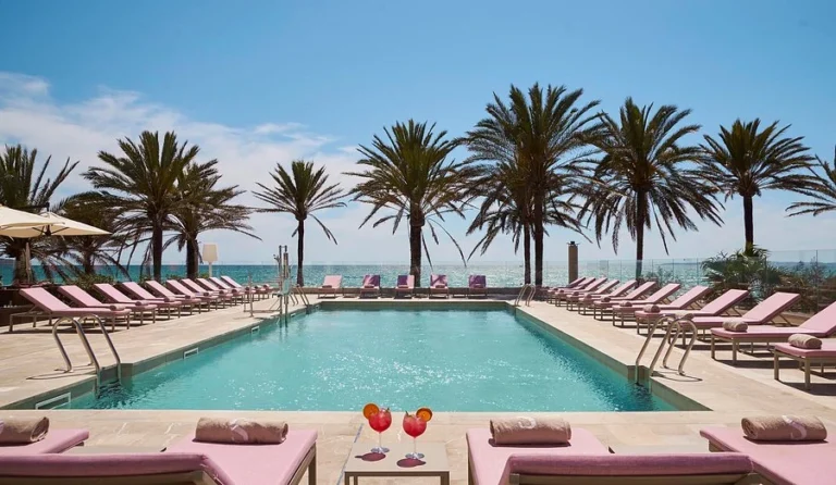 Beachfront hotels for corporate groups in Mallorca​