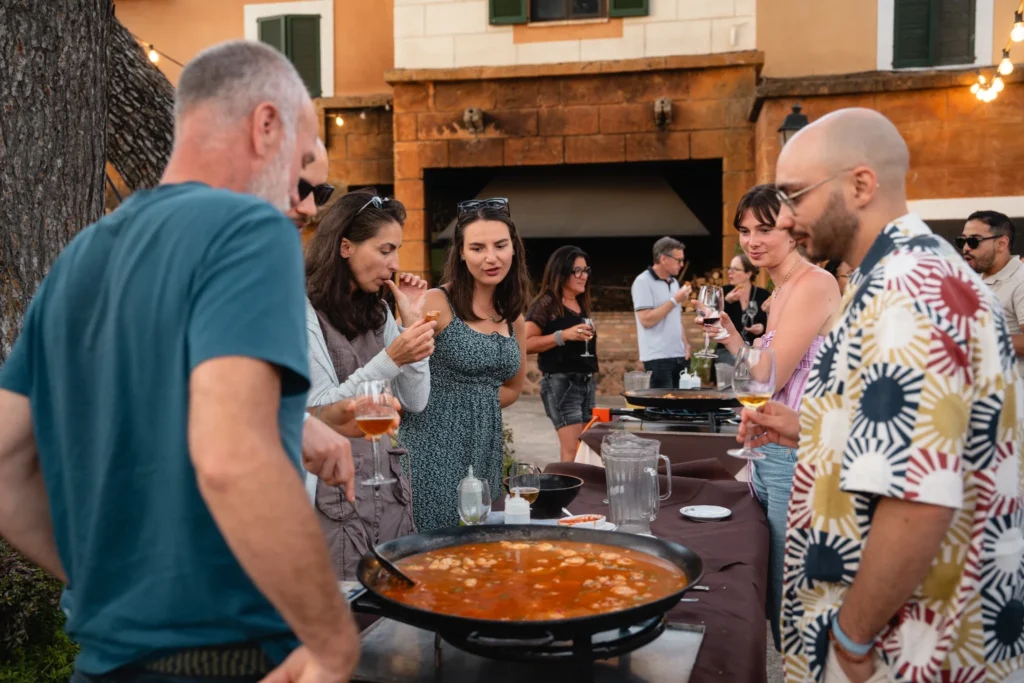Team building paella